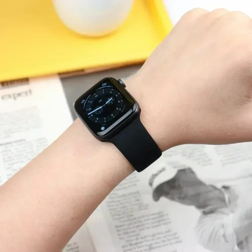 Original Silicone Strap for Apple Watch Band 38/40/41/42/44/45/46MM 49mm Bracelet for Iwatch Serie 10 9 7 4 5 6 8 SE Ultra 2 3