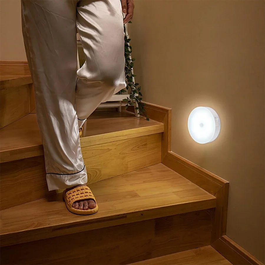 LED Human Body Induction Night Light 8LEDs USB Charging Smart Sensor Lamp Bedside Bedroom Home Corridor Lighting Mini Wall Lamp
